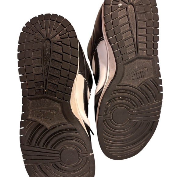 Low Top NIKE Retro Panda Dunks - Picture 5 of 5